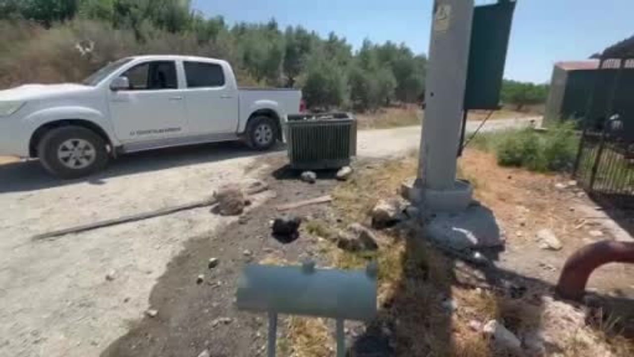 Trafoyu söküp götüren hırsızlar narenciye bahçelerini susuz bıraktı