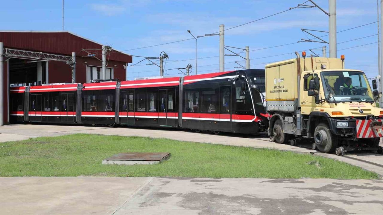 Tramvay filosu büyüyor: ikinci araç Samsun'a ulaştı