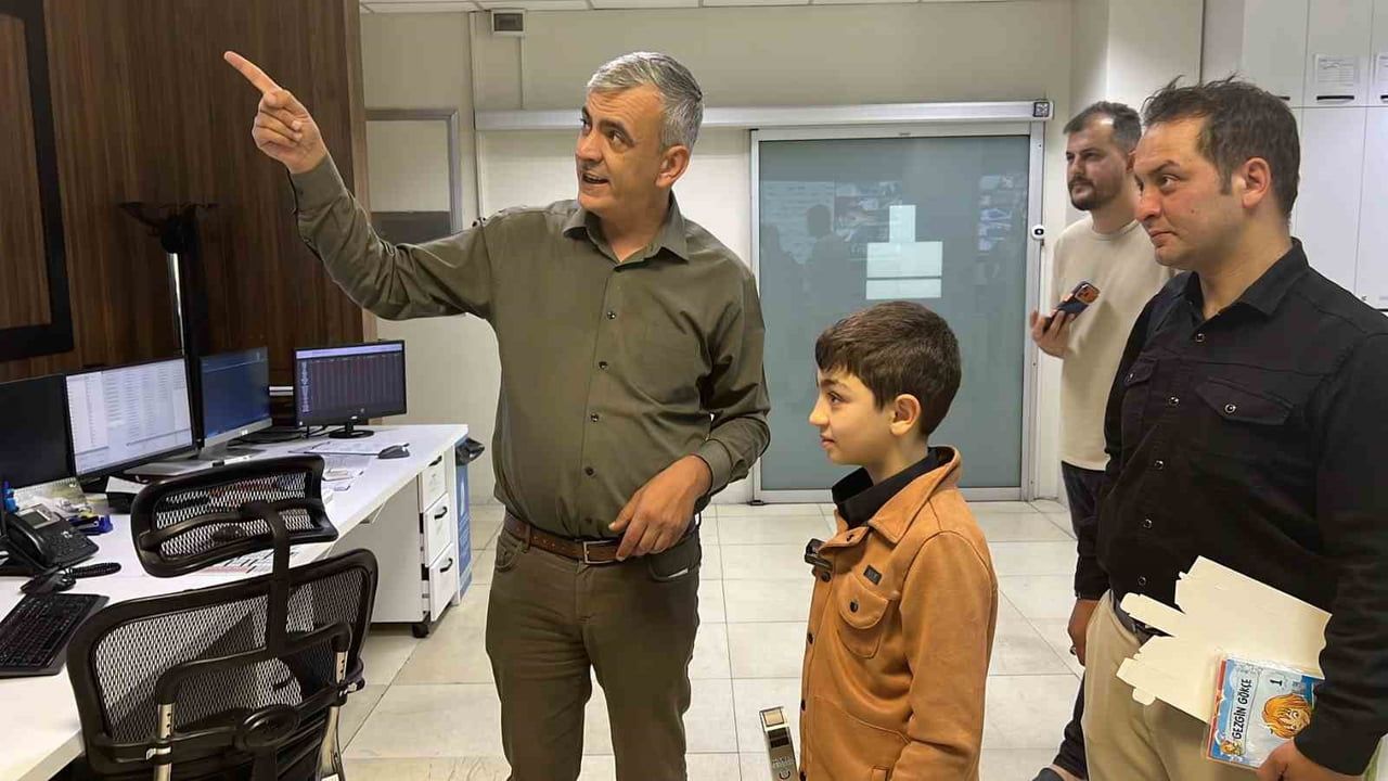 Tramvay tutkunu Miraç kent raylarının kalbine davet edildi