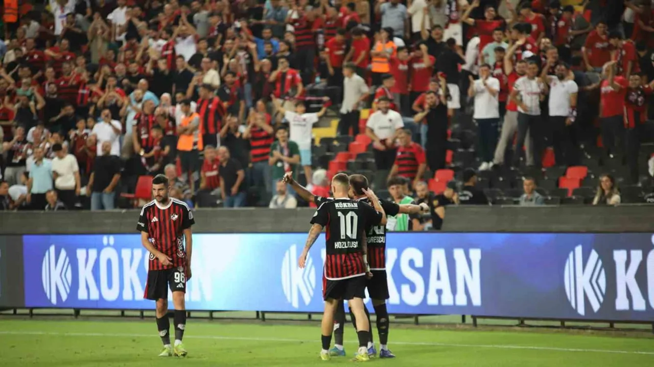 Tribünde umut, sahada denge: Gaziantep FK ve Alanyaspor 1-1