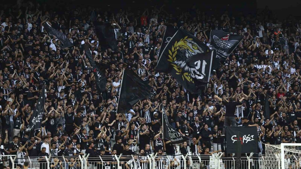 Tribünlerden Vincenzo Italiano'ya birlik mesajı