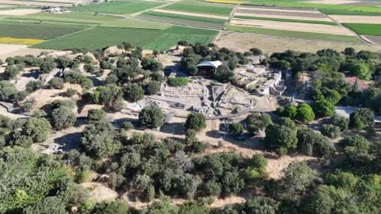 Troya'da kazılar derinleşiyor: agoranın güneyinde savaş izleri aranıyor