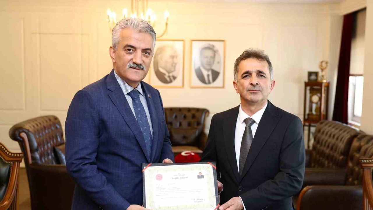 Tuğgeneral Mustafa Tetik'e Düzce'de başarı belgesiyle veda