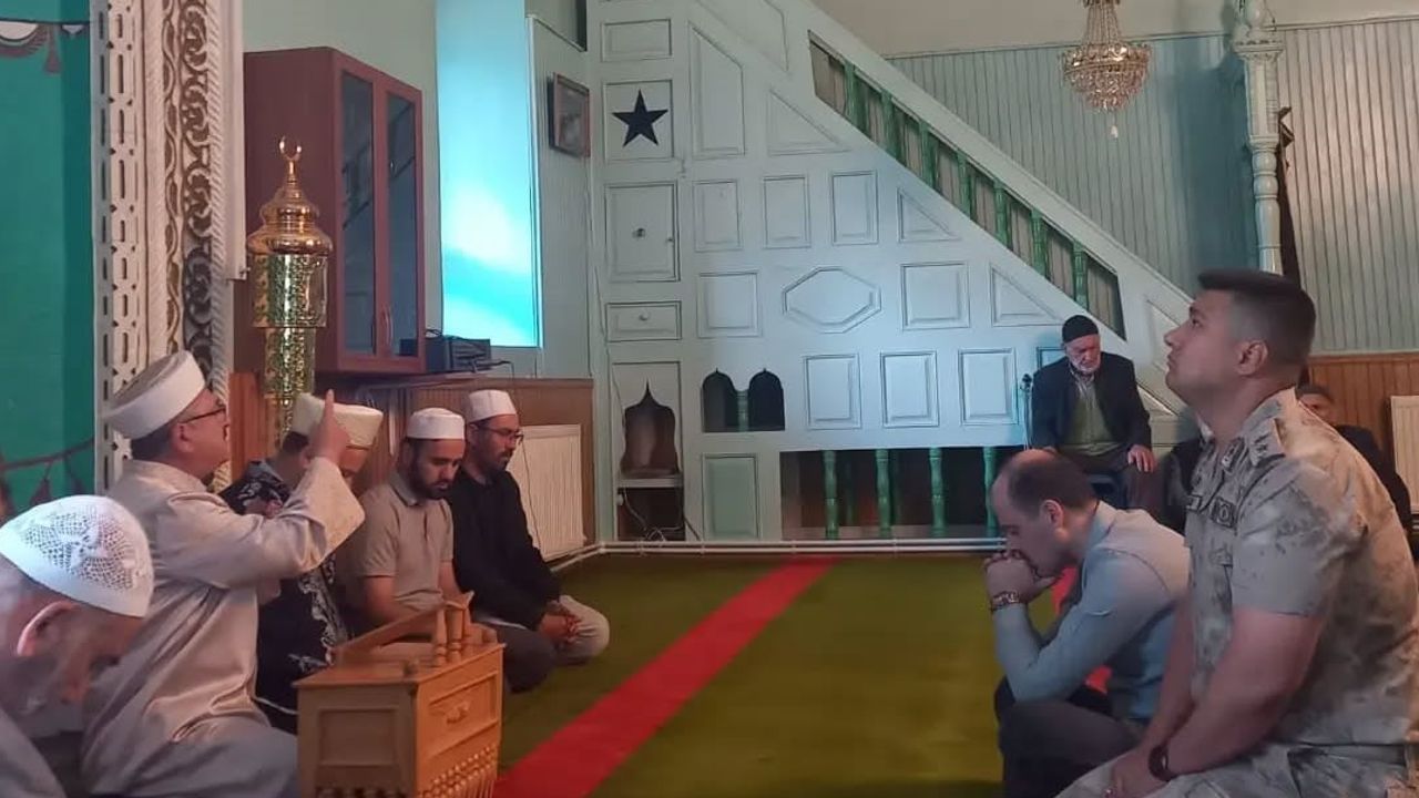 Tutmaç’ta 1001 hatim nesilleri bir araya getiren manevi gelenek oldu