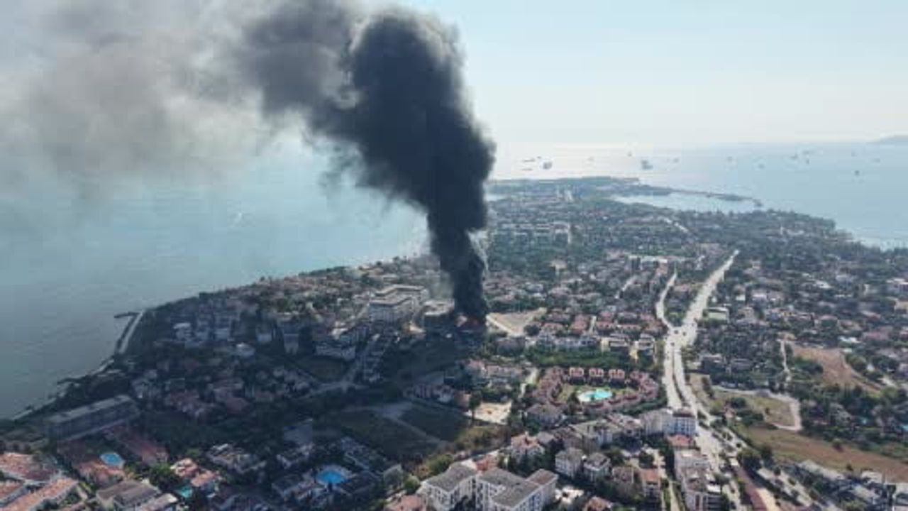 Tuzla'da 24 kişilik işçi konteynerinde yangın