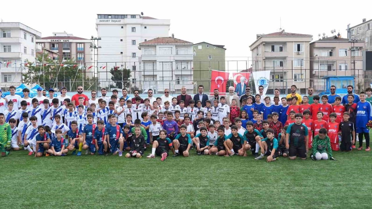 Tuzla'da genç yetenekler 30 Ağustos zafer kupasında buluştu