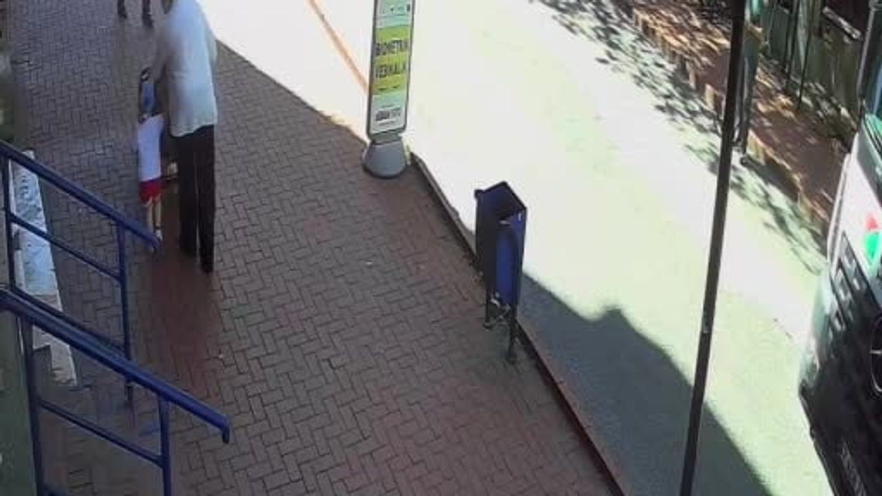 U dönüşü faciaya ramak bıraktı: mikser çöp kovasını ezdi, firmaya 10 bin lira ceza