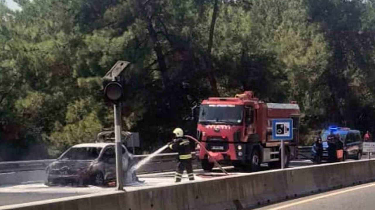 Ula Sakartepe rampasında motor alevleri aracı kullanılamaz hale getirdi
