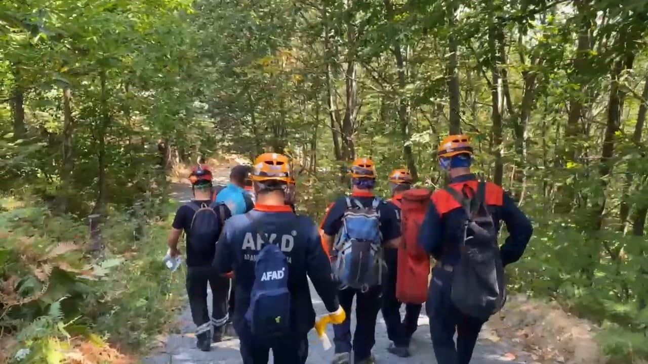 Uludağ eteklerinde zorlu kurtarma: ayağı kırılan 75 yaşındaki için seferberlik