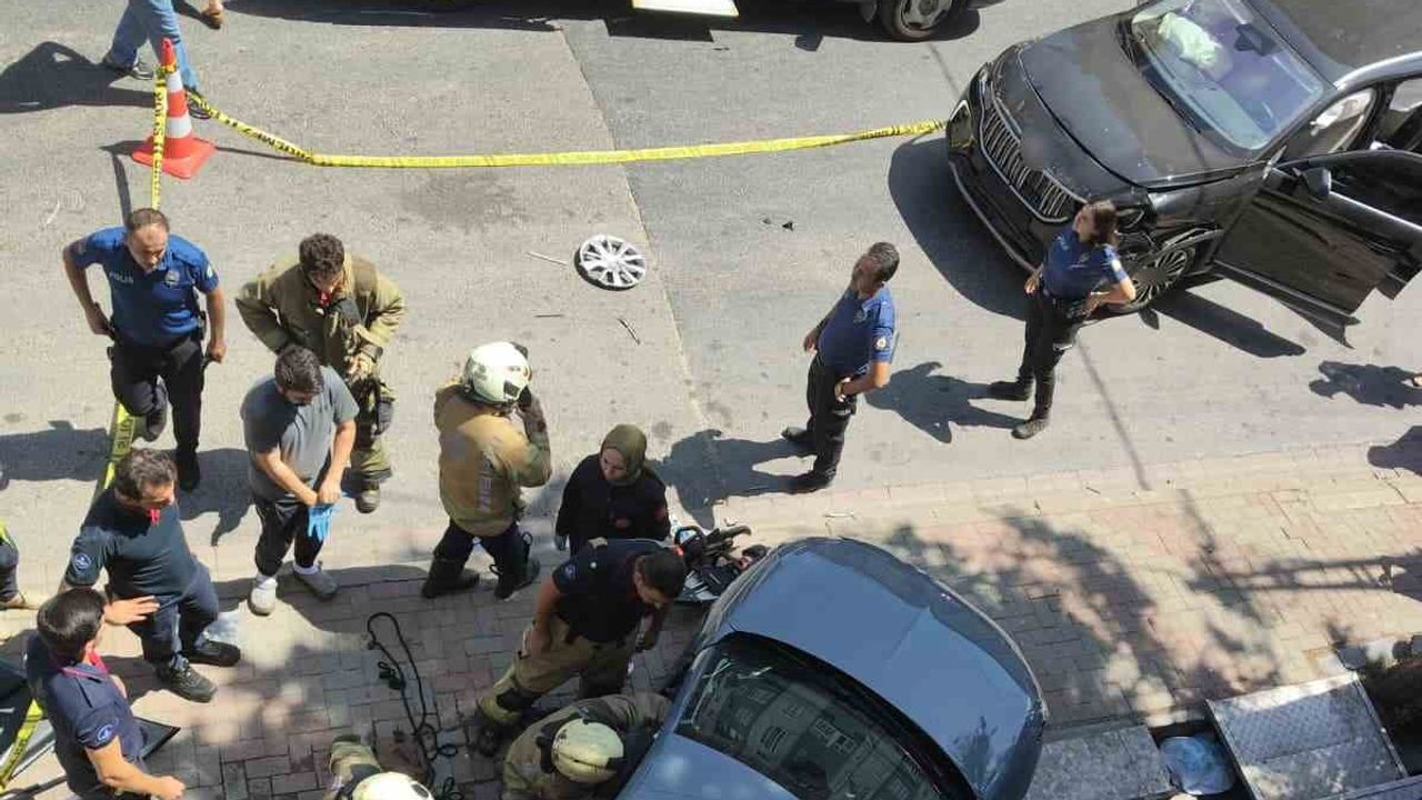 Ümraniye'de ara sokaktan çıkan otomobil ile cip çarpıştı: 2'si çocuk 4 yaralı