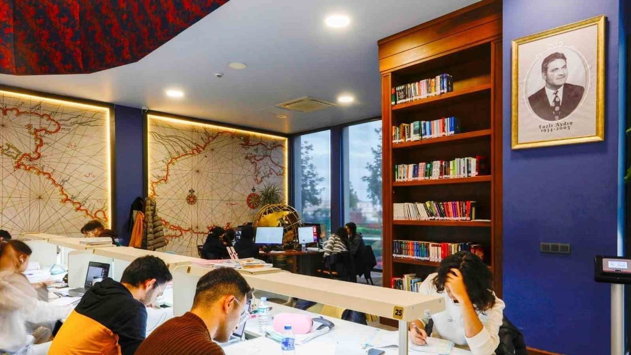 Ümraniye gençlere kapsamlı yatırımlarla geleceğe hazırlanıyor