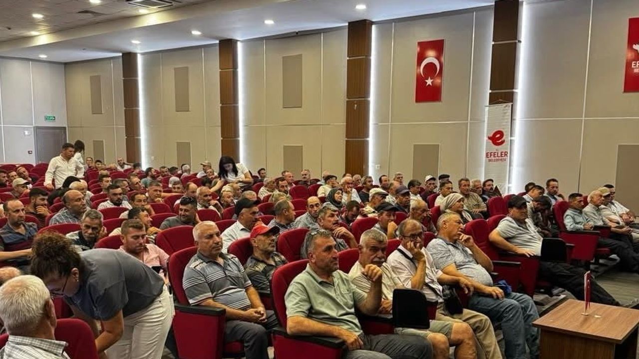 Umurlu'da incir üreticilerine kalite ve BKÜ uygulamaları eğitimi