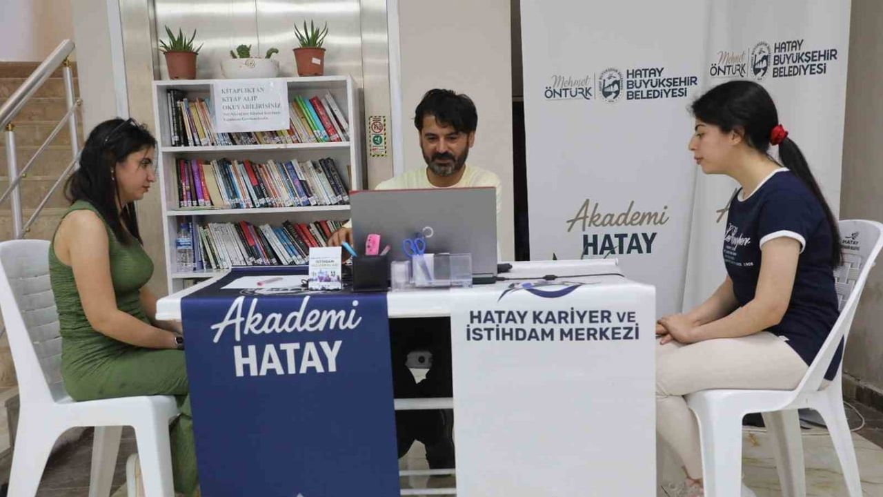 Üniversite tercihlerinde Hatay Büyükşehir Belediyesi'nden ücretsiz rehberlik