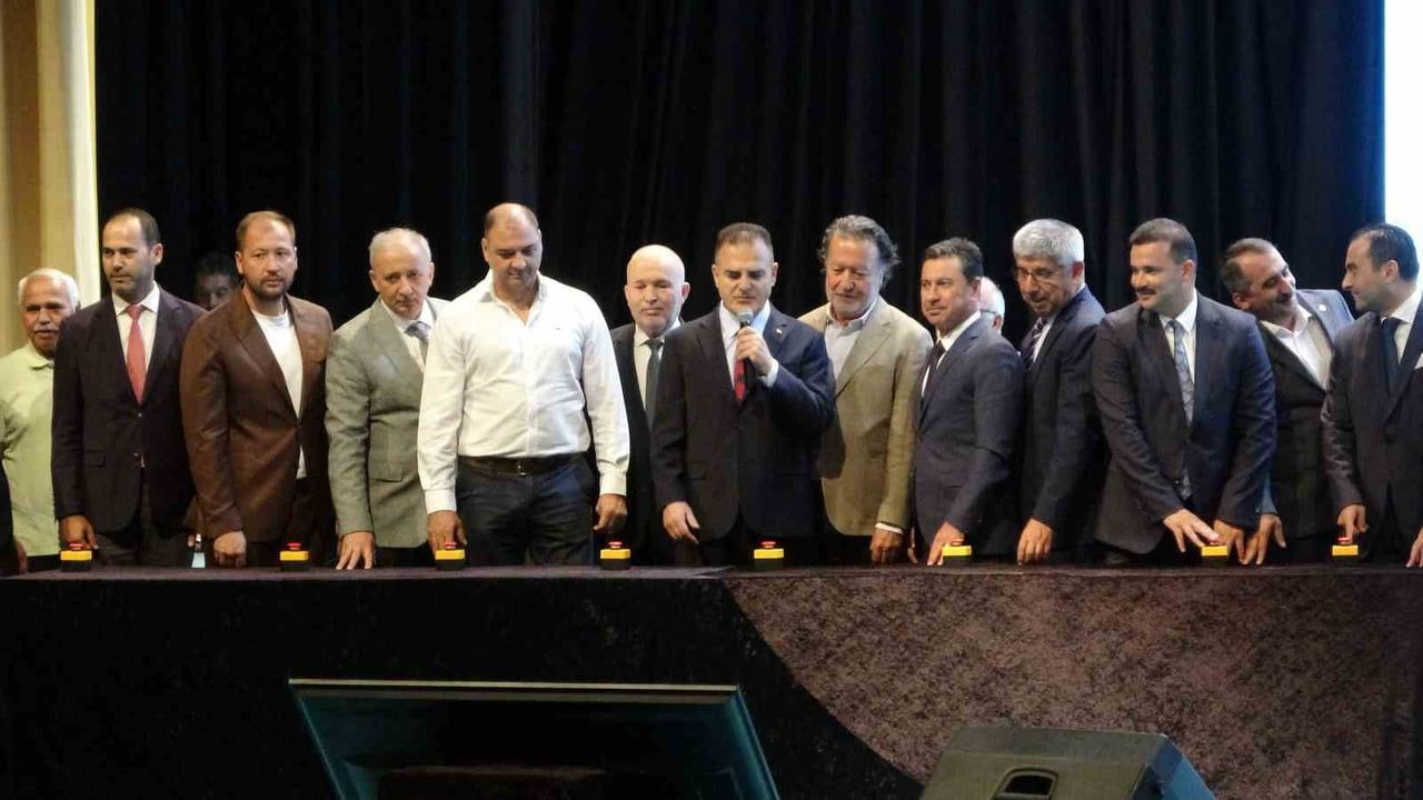 Üniversiteye iki yeni ilim yuvası: ilahiyat binası ve Milas veteriner hayvan hastanesi temeli atıldı