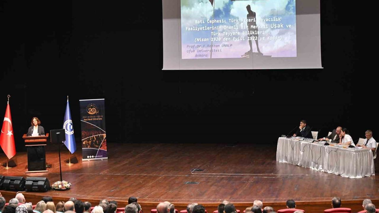 Uşak'ta milli mücadele sempozyumu kentin rolünü akademide tartıştı