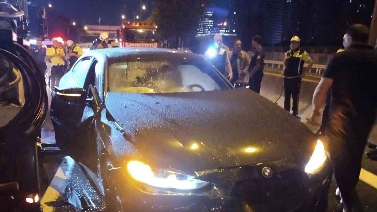 Üsküdar'da üç aracın karıştığı zincirleme kaza D100'de trafiği aksattı