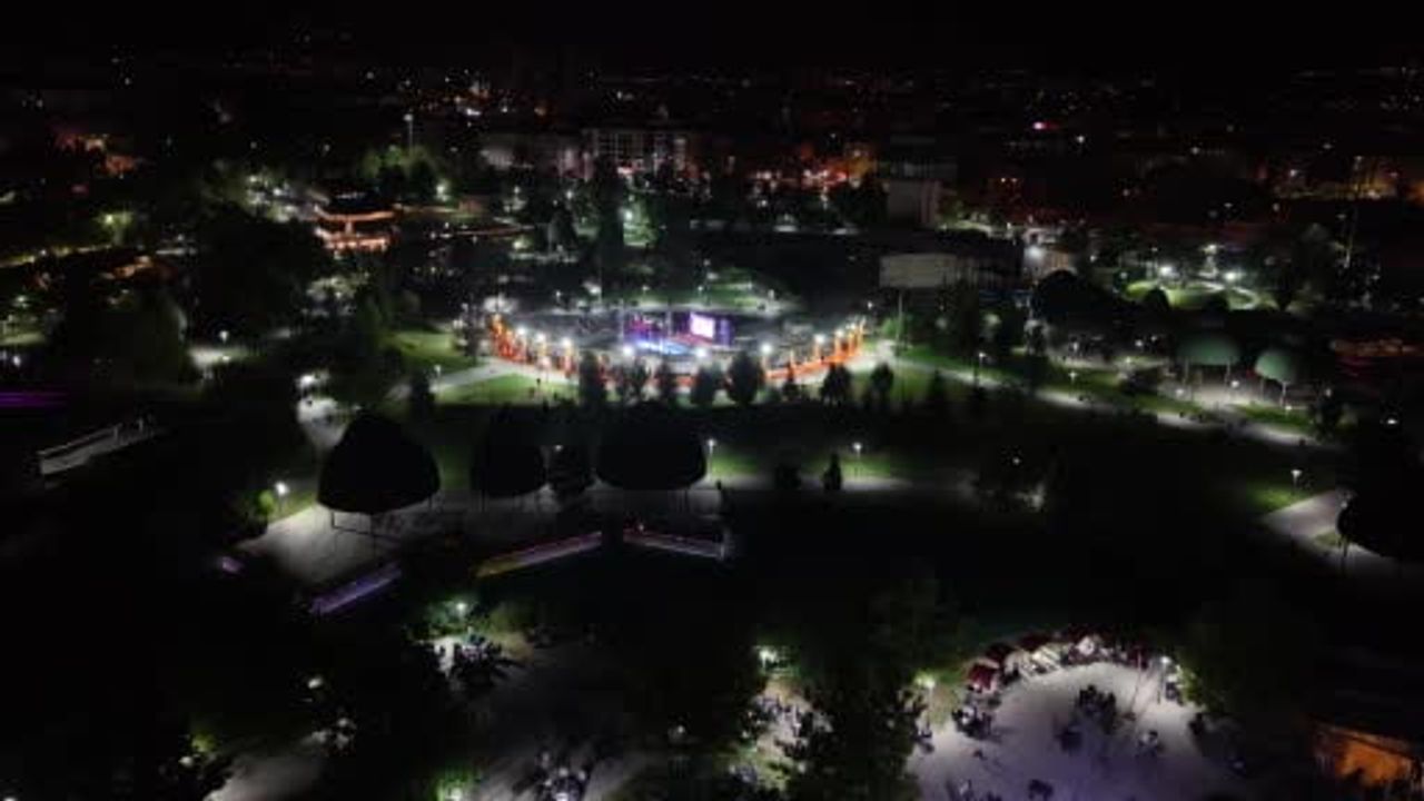 Ustanın vasiyetini 54 yıldır halayla sürdürüyor
