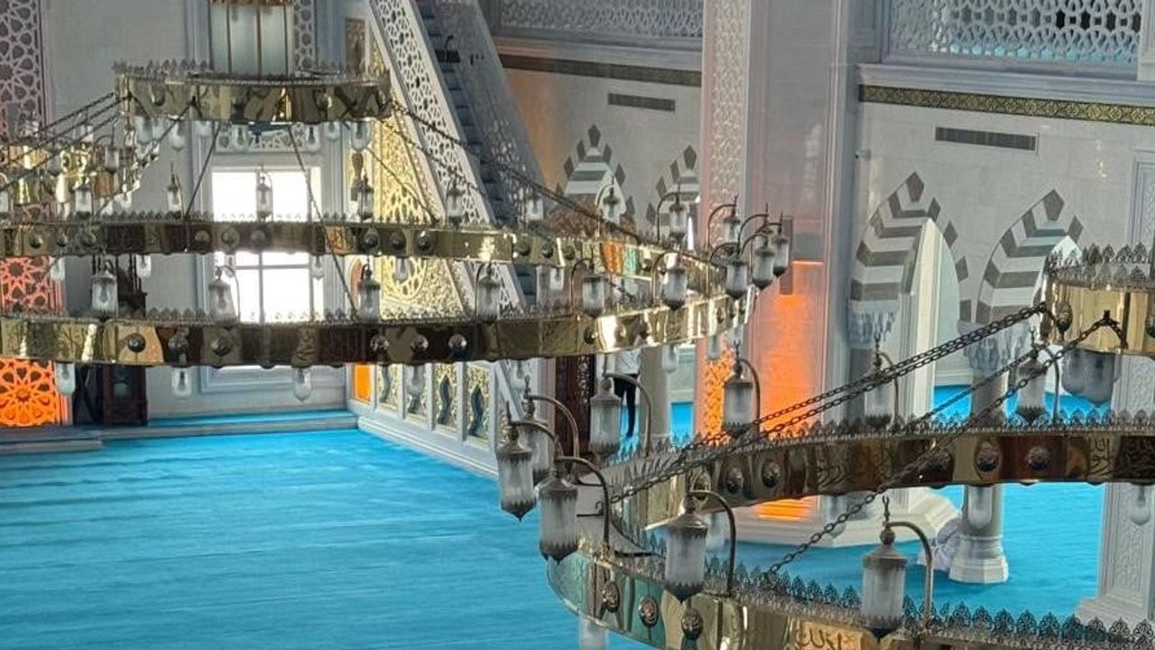 Uzungöl'de hafız çiftin nikahında devletten sıcak kutlama