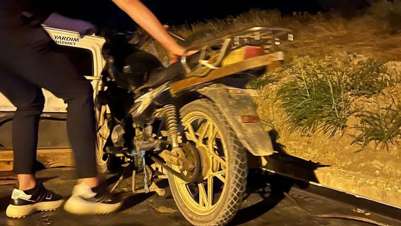 Uzunköprü'de hurdaya ayrılmış motosikletle ehliyetsiz sürücüye ağır para cezası