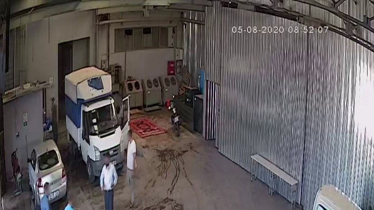 vakfın topladığı kaçak etler sucuk yapılarak ticari amaçla kullanıldı