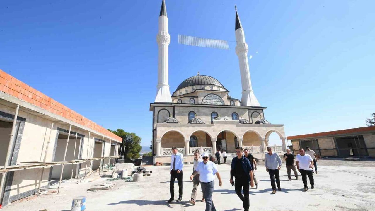 Vali Ustaoğlu İbrahimce'de cami inşaatını yerinde inceledi