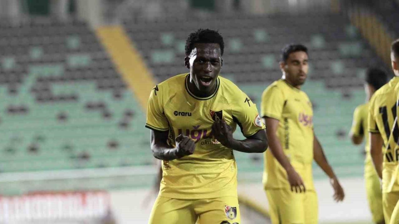 Vanspor son yarıda bulduğu gollerle İstanbulspor'u 3-2 yendi