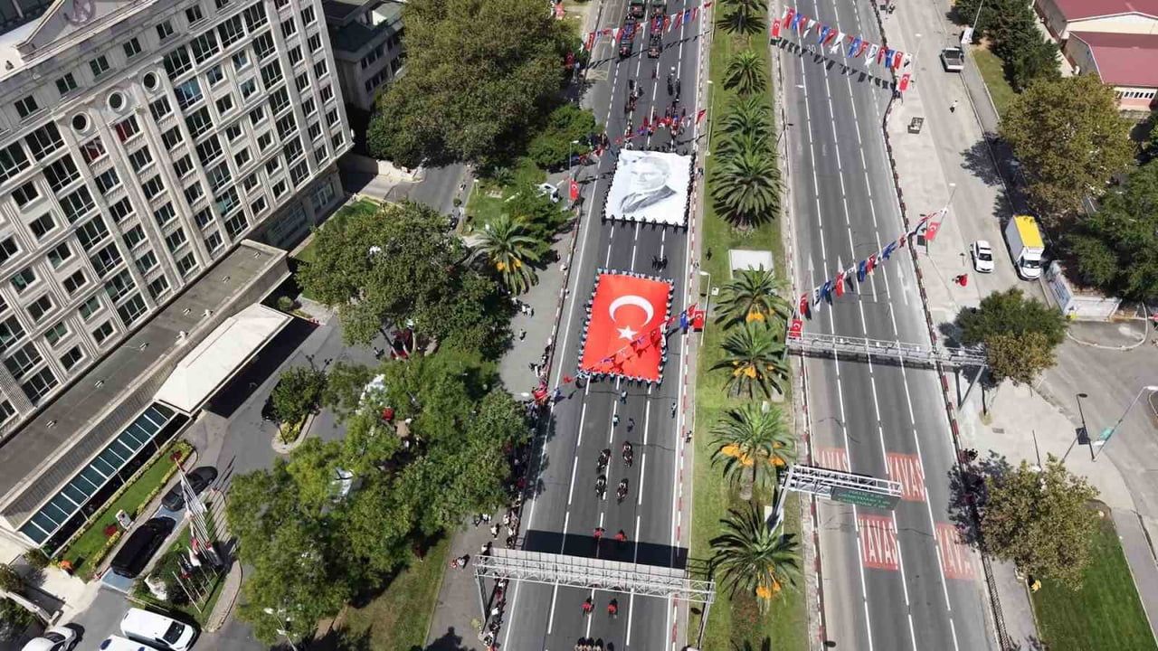 Vatan caddesi'nde zafer coşkusu: 30 ağustos 104. yıl kutlaması