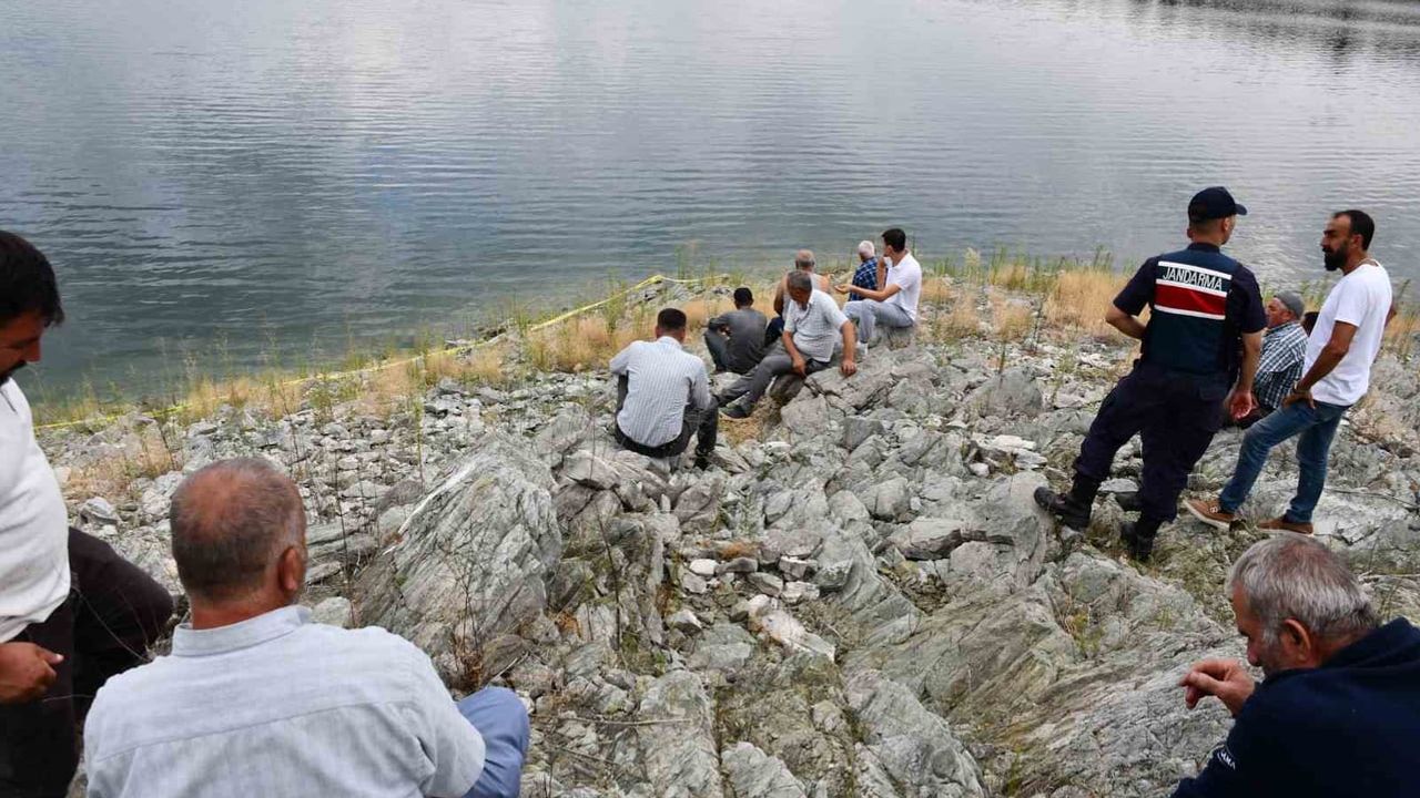 Vezirköprü'de akşam evden çıkan gencin cansız bedeni baraj gölünde bulundu