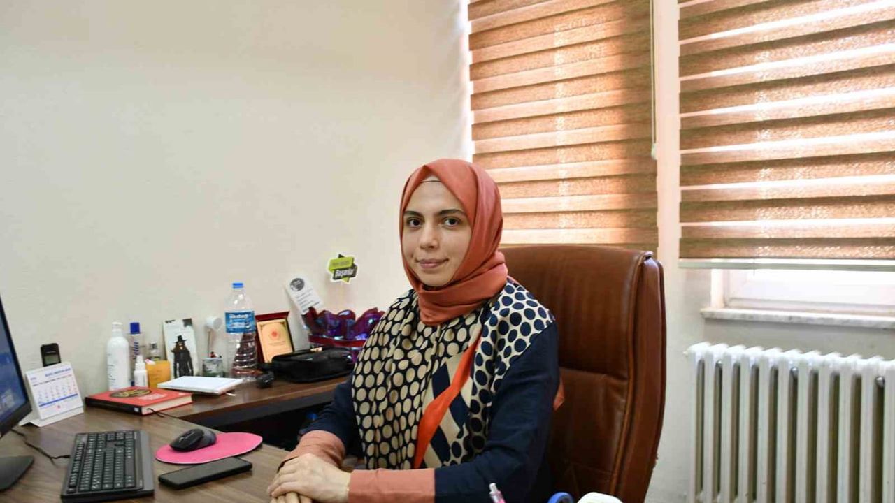 Vezirköprü icra dairesinde bayrak değişimi: Şebnem Çetin göreve başladı