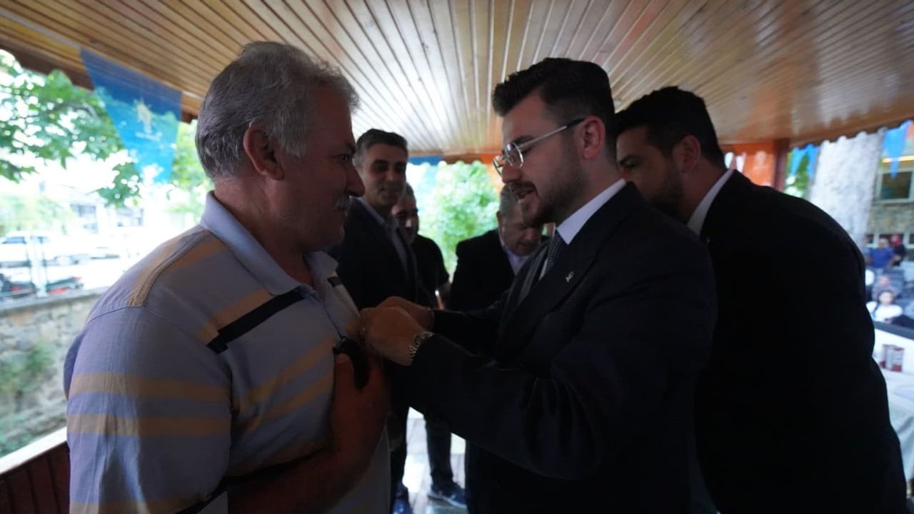 Yahyalı'da farklı partilerden AK Parti'ye katılım dalgası