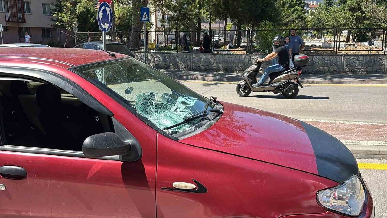 Yaya geçidinde çarpma: Bolu'da yaşlı adam başından yaralandı