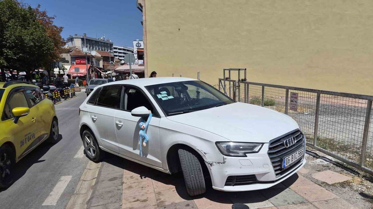 Yaya geçidinde ehliyetsiz sürücünün çarptığı kadın hastaneye kaldırıldı