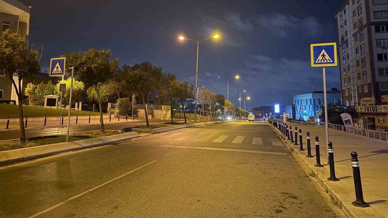 Yaya geçidinde hayatı değişti: elektrikli scooterla geçen 18 yaşındaki genç ağır yaralandı