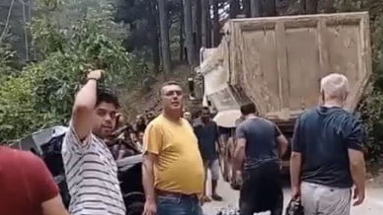 Yayla yolunda çarpışma: Erzin-zorkun hattında 9 kişi yaralandı