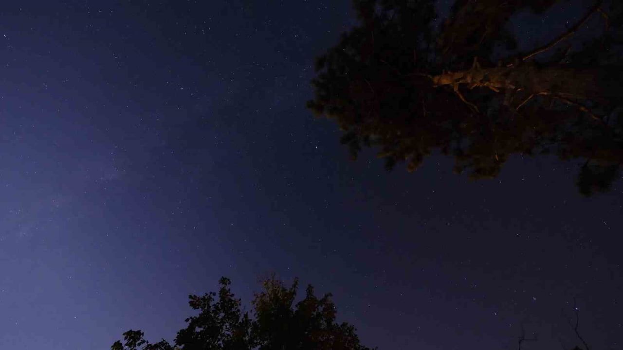Yaylada gece nöbeti: Düzce'de Perseid meteor yağmuru fotoğrafçıları bir araya getirdi