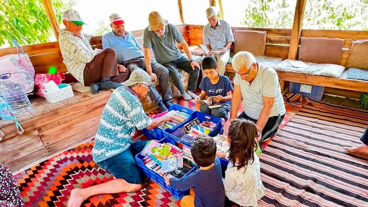 Yaylalarda kitap köprüsü: Manavgat'te çocuklara yerinde kütüphane hizmeti