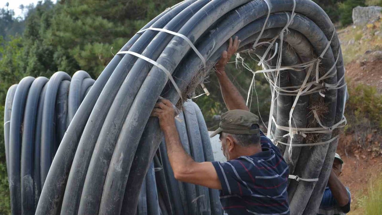 Yaylanın su beklentisi gerçeğe dönüştü: bin 700 metre boru Asmaca'ya teslim edildi