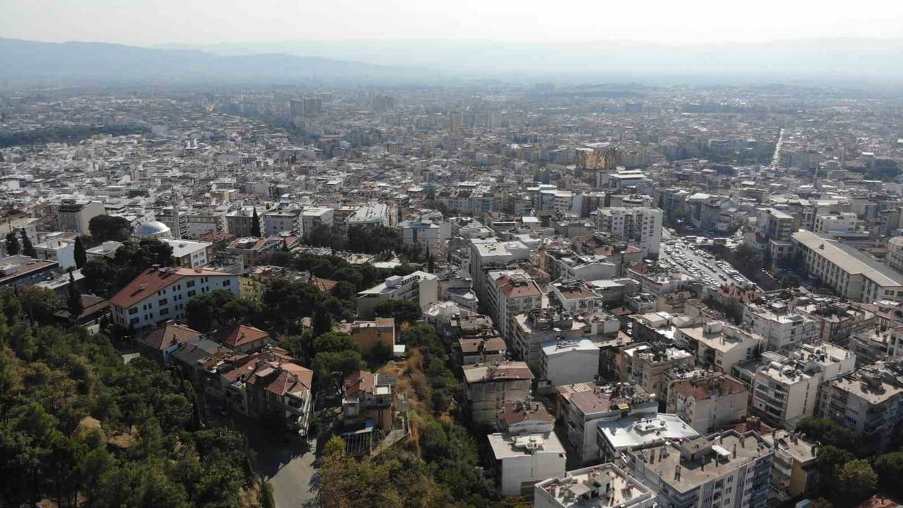 Yaz aylarında nüfus hareketi: Aydın'da ikamet eden yabancı sayısı iki yılda yüzde 6 arttı