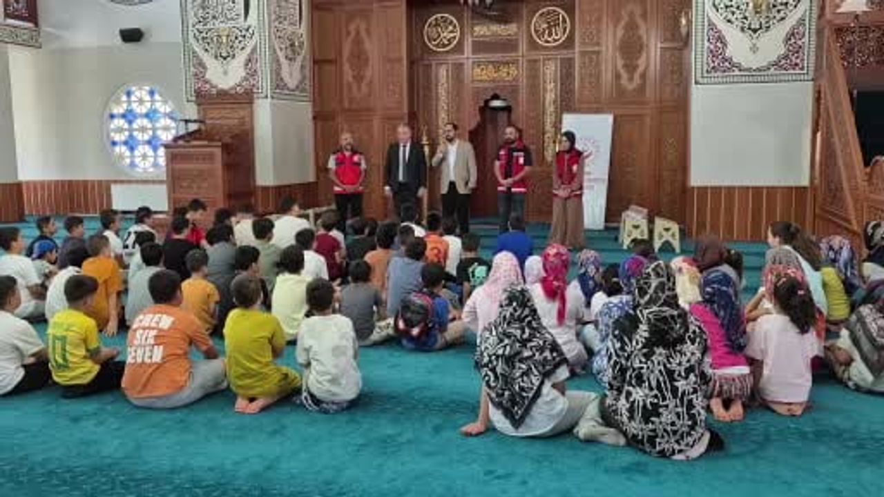 Yaz Kur'an kurslarında öğrencilere bağımlılıkla mücadele eğitimi