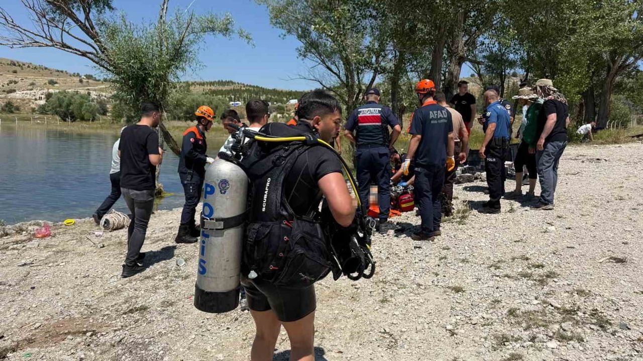 Yem teknesini kurtarmak için suya giren Barış Aslan Altınapa barajında boğuldu