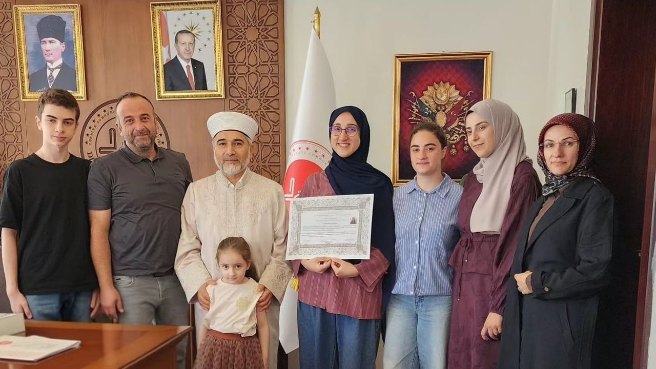 Yeni başlangıç: Annachiara Ferrara'nın İslam'ı seçme merasimi Eskişehir'de