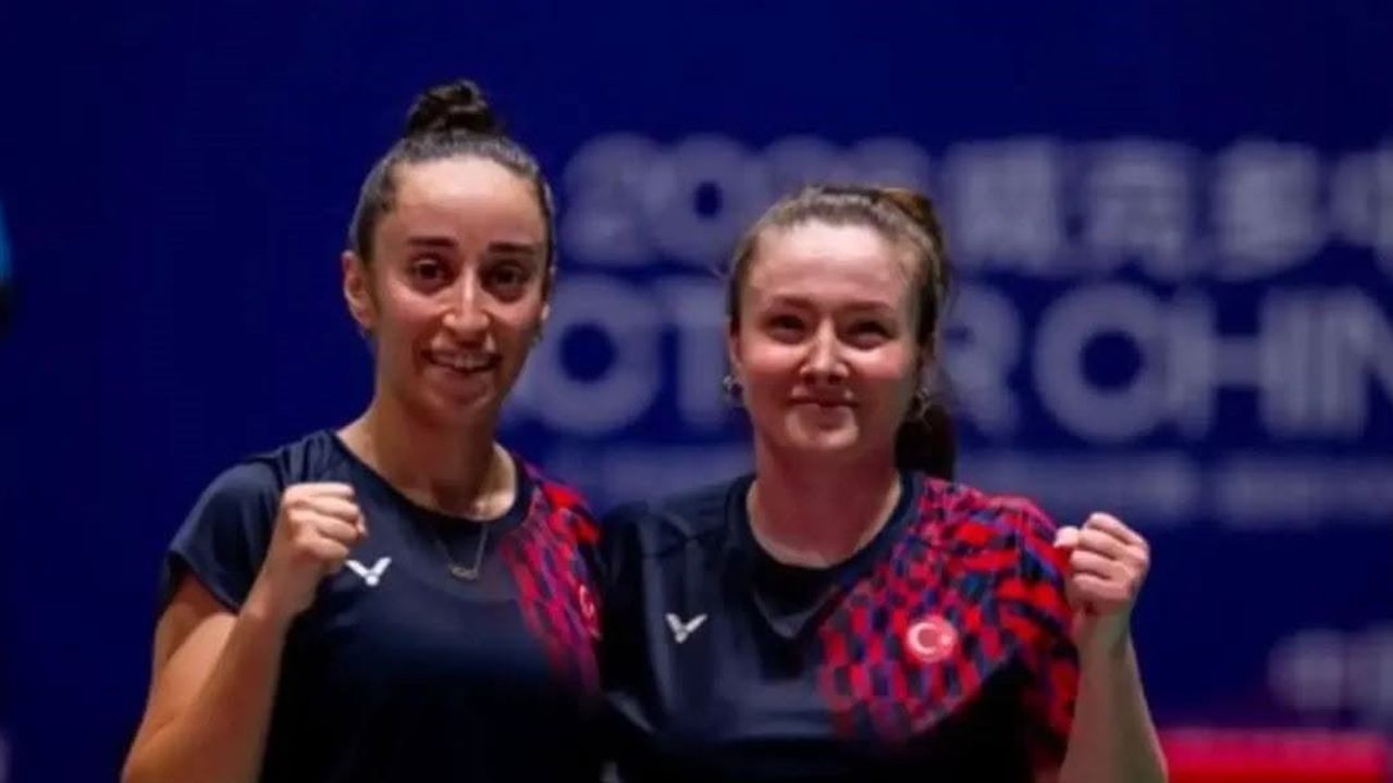 Yeni Delhi'de çiftlerde iki galibiyet: milli badmintonculardan güçlü başlangıç