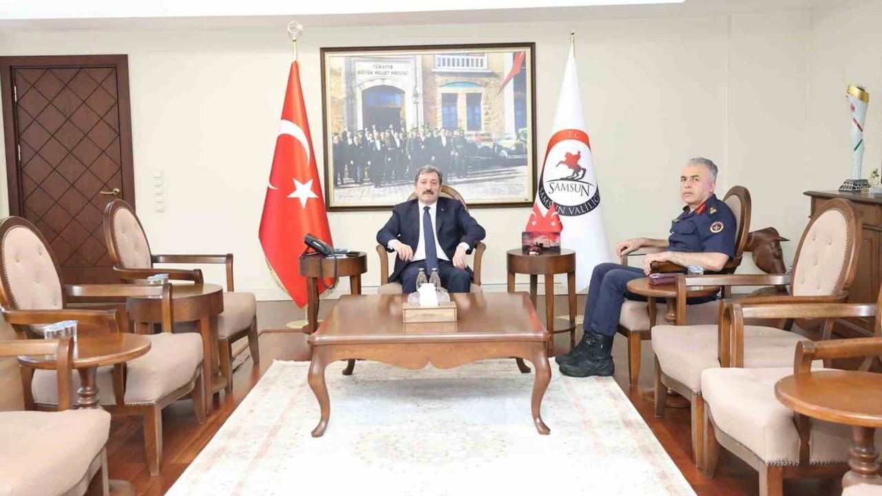 Yeni görevinde ilk adımı attı: Bahittin Murat Yakın Samsun il jandarma komutanı olarak göreve başladı