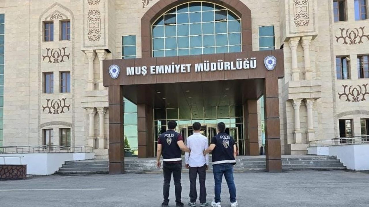 Yeni Mahalle operasyonu sonuç verdi: Muş'ta 3 yıl 9 ay cezası olan kişi cezaevine gönderildi