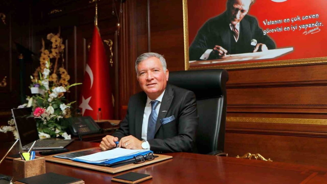 Yeniden birlik çağrısı: Yüksel Kepenek'ten mevlid kandili mesajı