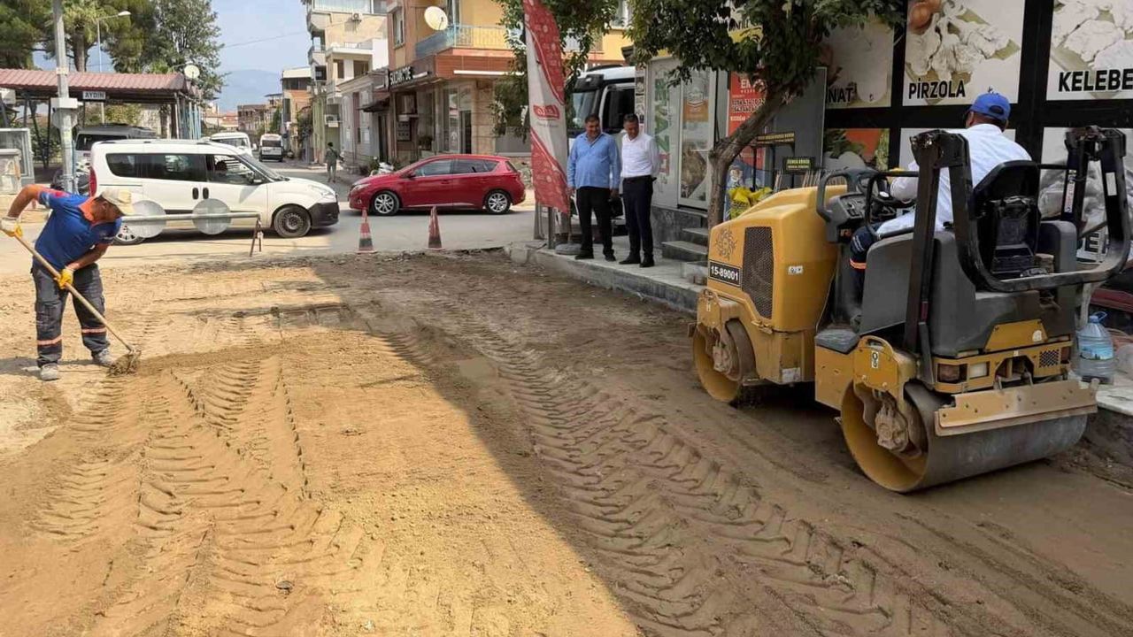 Yenipazar’da Faik Savranoğlu Caddesi’nde taş parke dönemi başladı