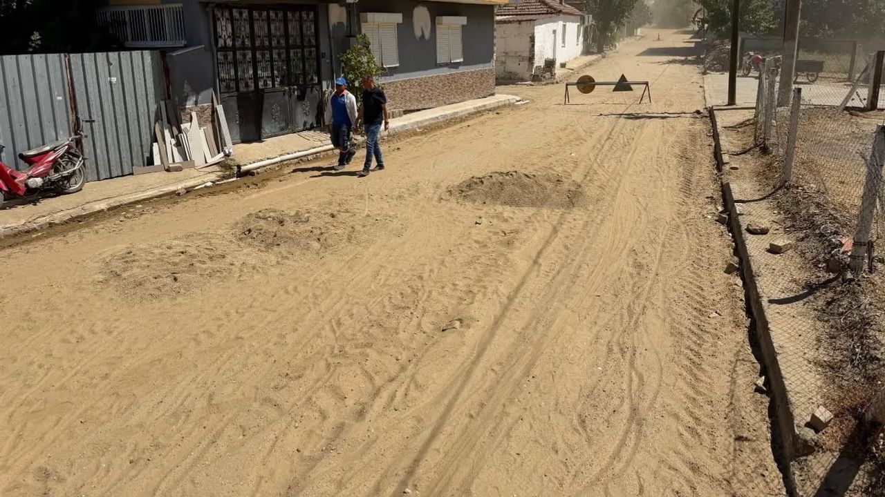 Yenipazar sokaklarında parke dönüşümü hız kazandı