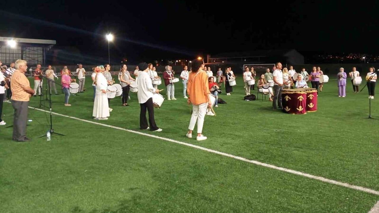 Yenişehir'de mehter, kadın bandosu ve ritim grubu ilk kez aynı sahnede