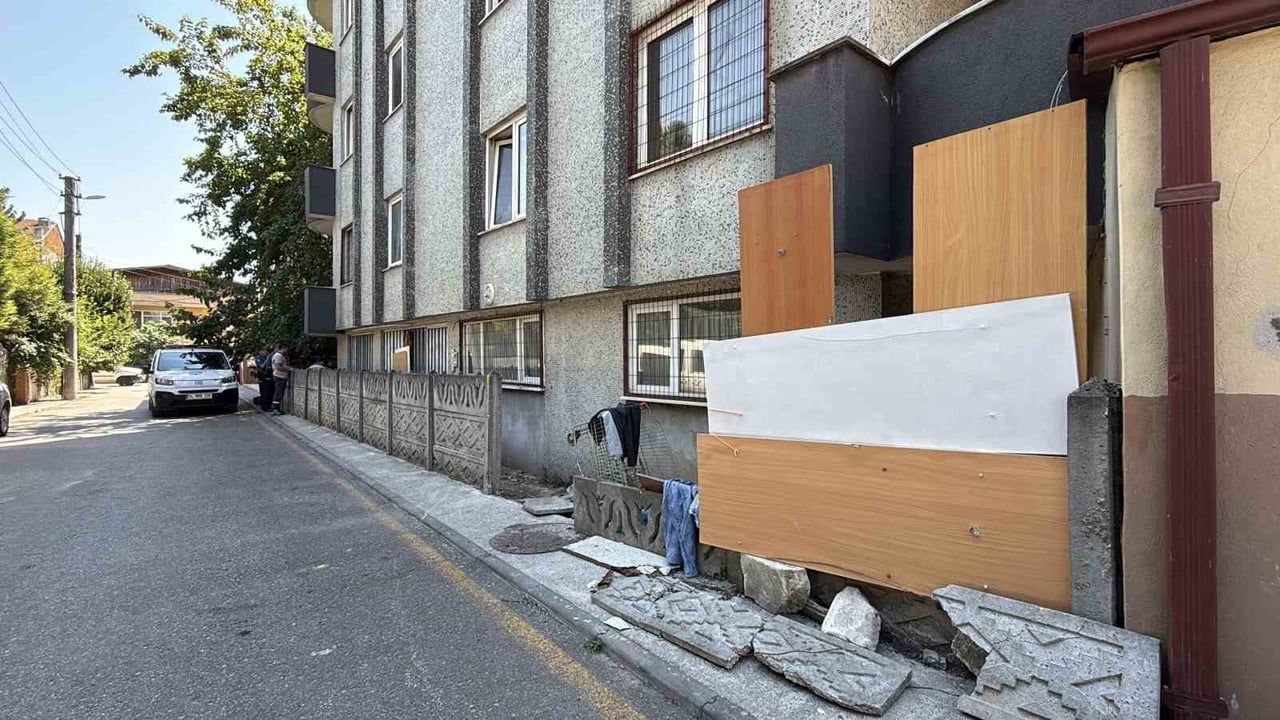 Yıkılmayan deprem binası Adapazarı'nda fuhuş ve uyuşturucu yuvasına dönüştü