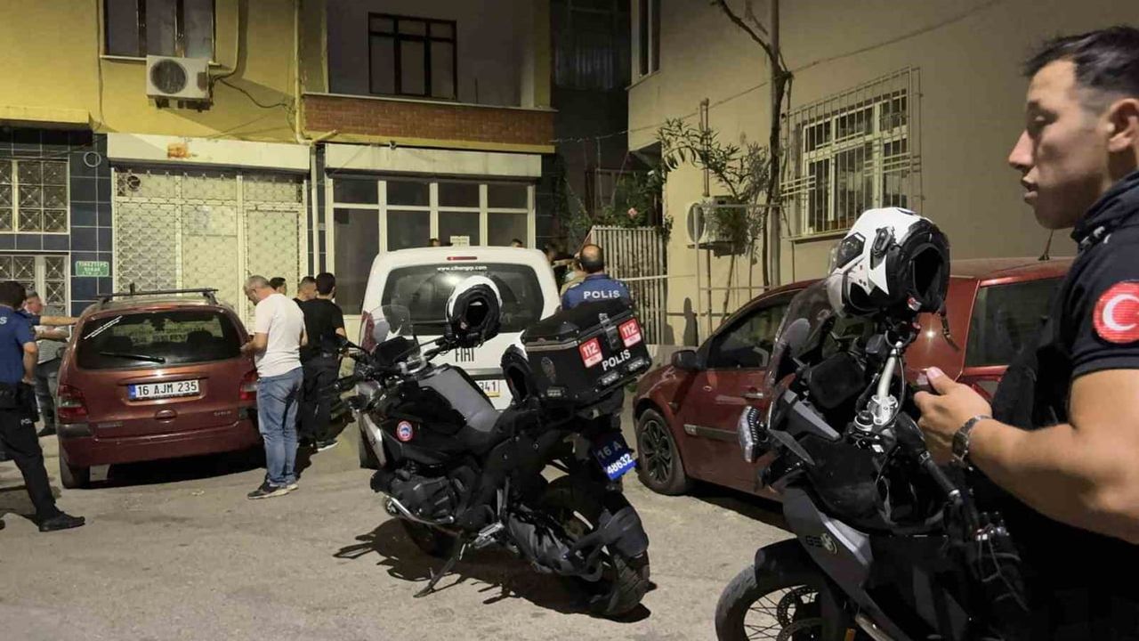 Yıldırım'da pompalı tüfekle ev basan şüpheli polis iknasıyla silahı teslim etti